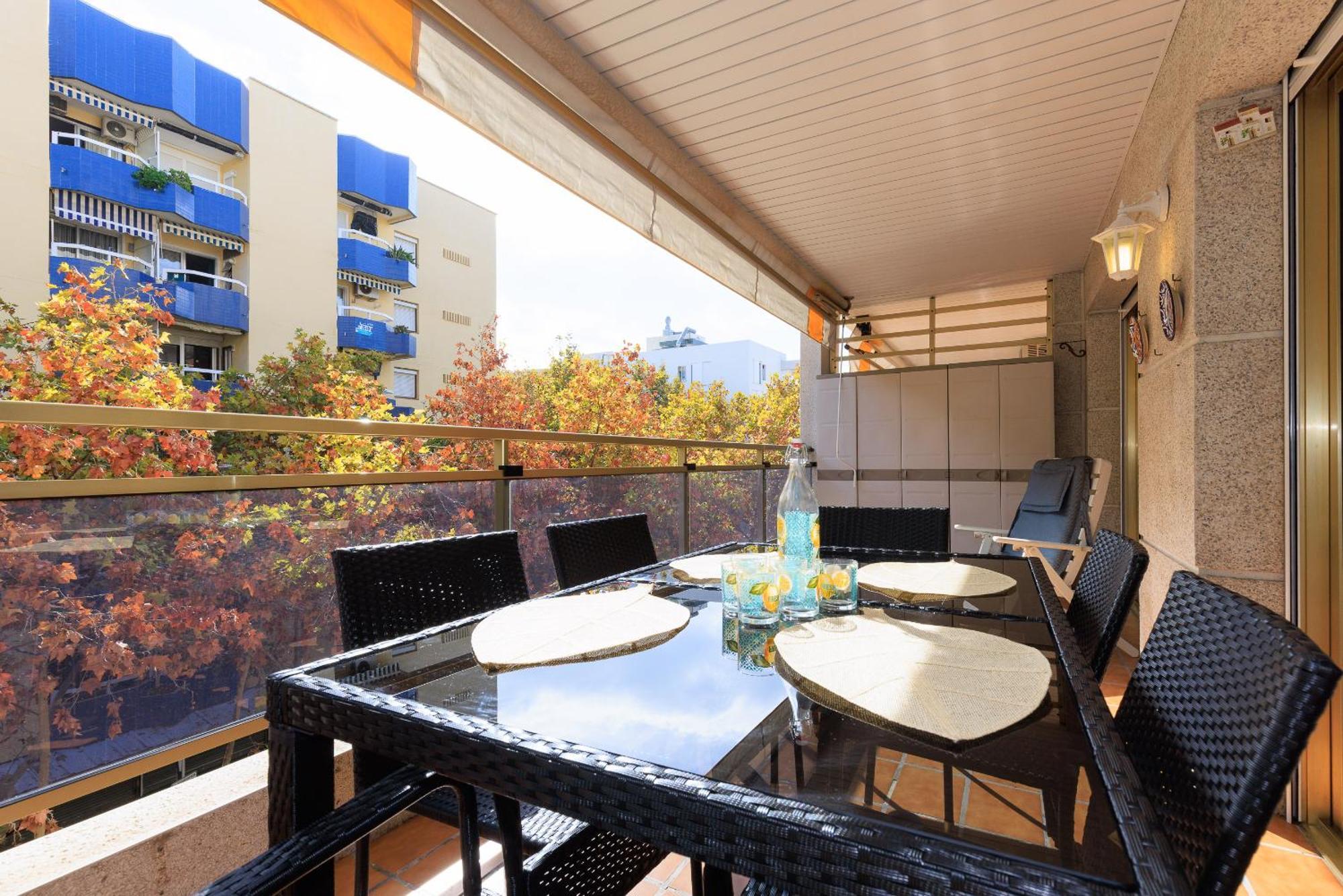 Uhc Michelangelo Apartments Салоу Номер фото
